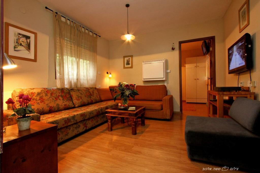Golan Rooms At Sagi Family Country Lodging Ramot Εξωτερικό φωτογραφία